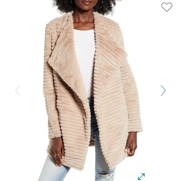 BB Dakota Jackets & Blazers - 🎁BB Dakota Fab Moment Faux Fur Jacket/Coat🎁